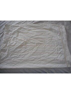Echo cream multicolor pin striped100% cotton Standard Pillowcase